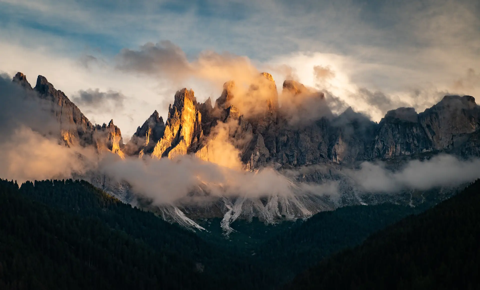 Seceda ridge from the Zannes area
